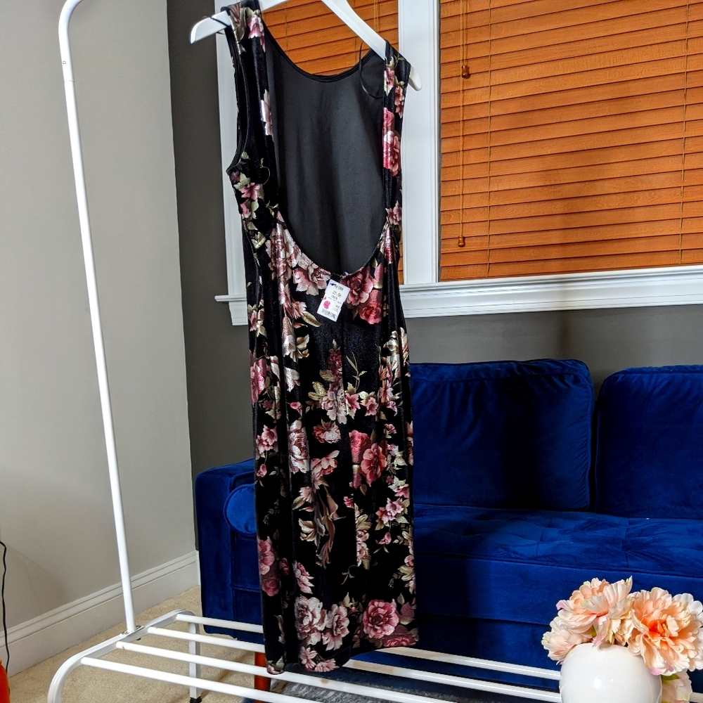 Akira velvet midi dress (low back)